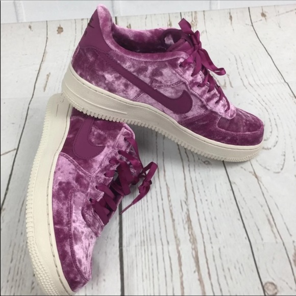 le scarpe nike air force one gioventù dimensioni 7y nuovi poshmark le scarpe nike air force one gioventù dimensioni 7y nuovi poshmark